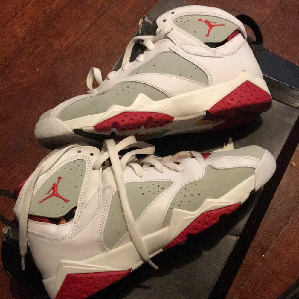AIR JORDAN 7 RETRO BG (GS) "HARE"- gently used